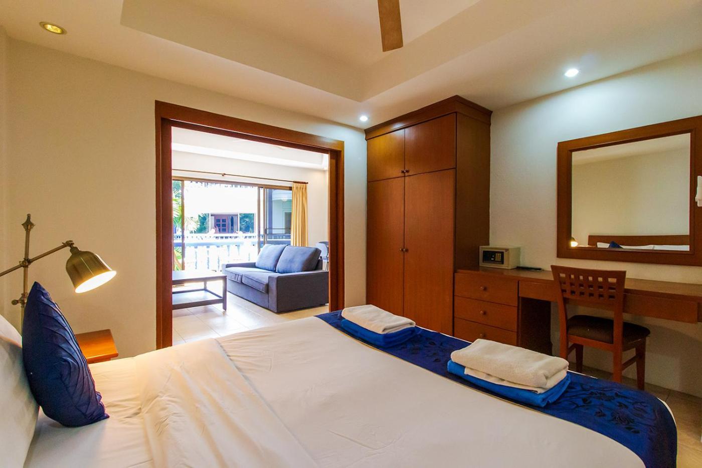 The Club Residence Pantai Kamala Bilik gambar