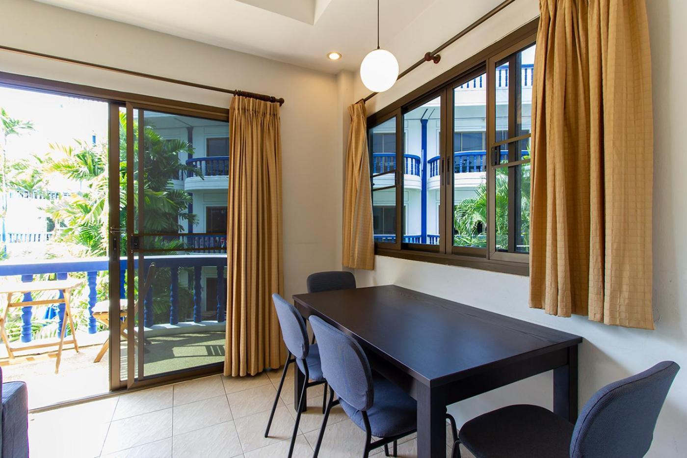 The Club Residence Pantai Kamala Bilik gambar